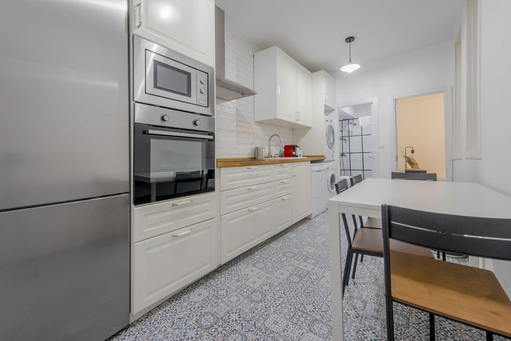 C-Cabeza Cool Apt Para 7 Al Lado De Tirso De Molina E1 Μαδρίτη Εξωτερικό φωτογραφία